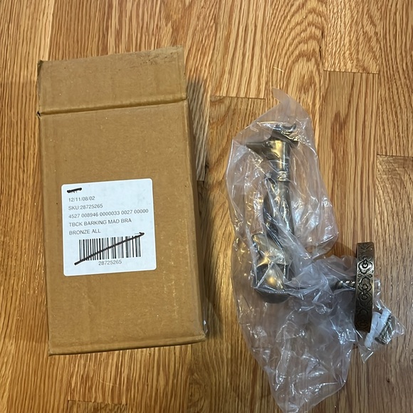 Anthropologie Watchdog Tieback Curtain Holder NIB - Picture 11 of 11